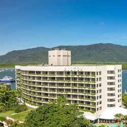 Hilton Cairns 3